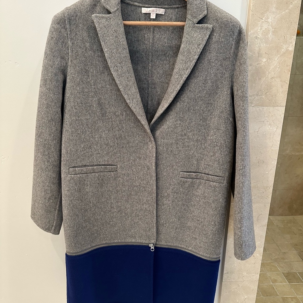 Gray and Blue Blazer with Notched Lapel and Wool Blend